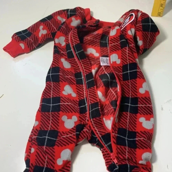 Disney, NWOT soft  fleece sleeper Size 0-3 months - Picture 3 of 6
